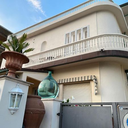 Al Mare 54 Luxury Guest House Lido di Camaiore Ngoại thất bức ảnh