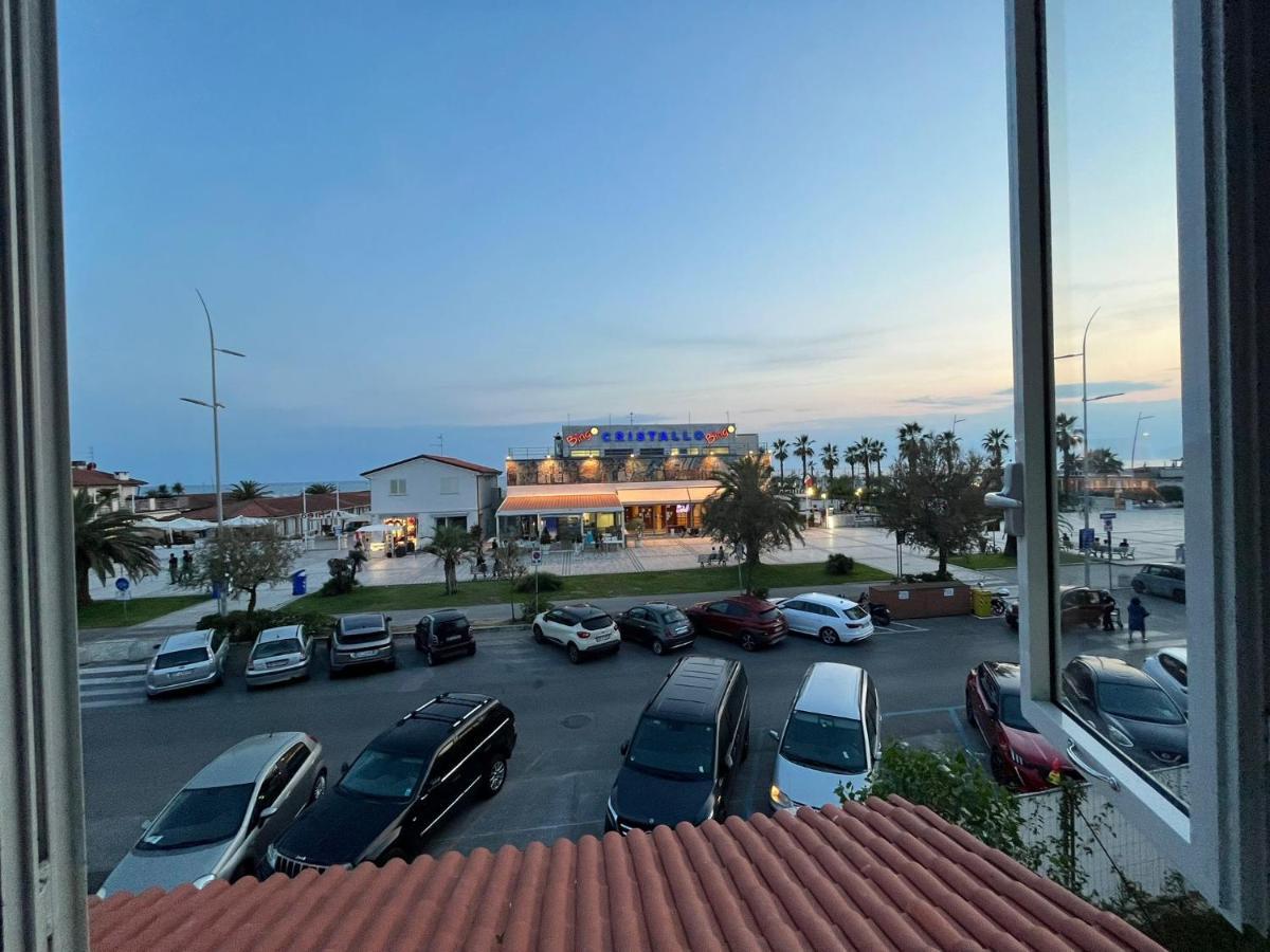 Al Mare 54 Luxury Guest House Lido di Camaiore Ngoại thất bức ảnh