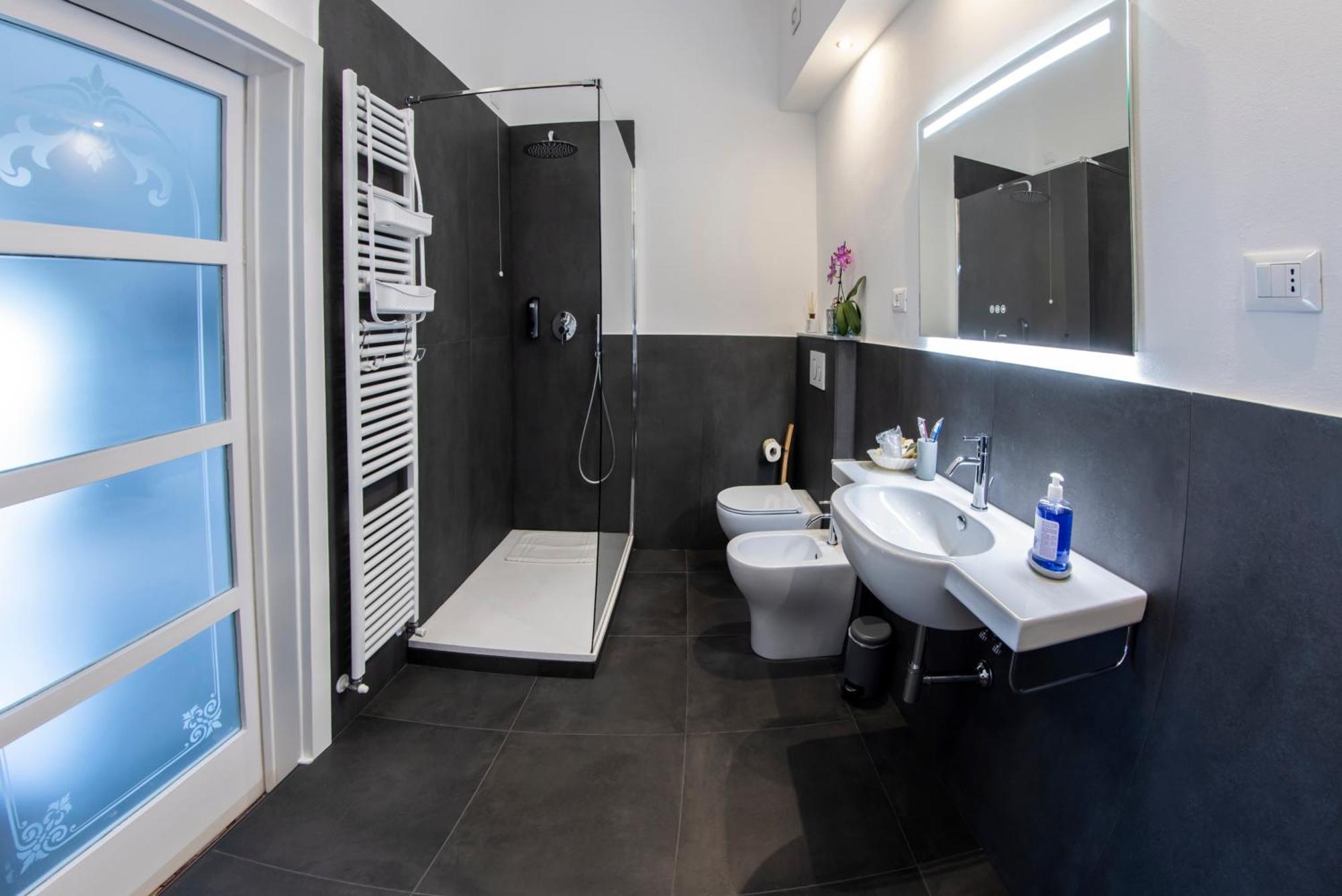 Al Mare 54 Luxury Guest House Lido di Camaiore Ngoại thất bức ảnh
